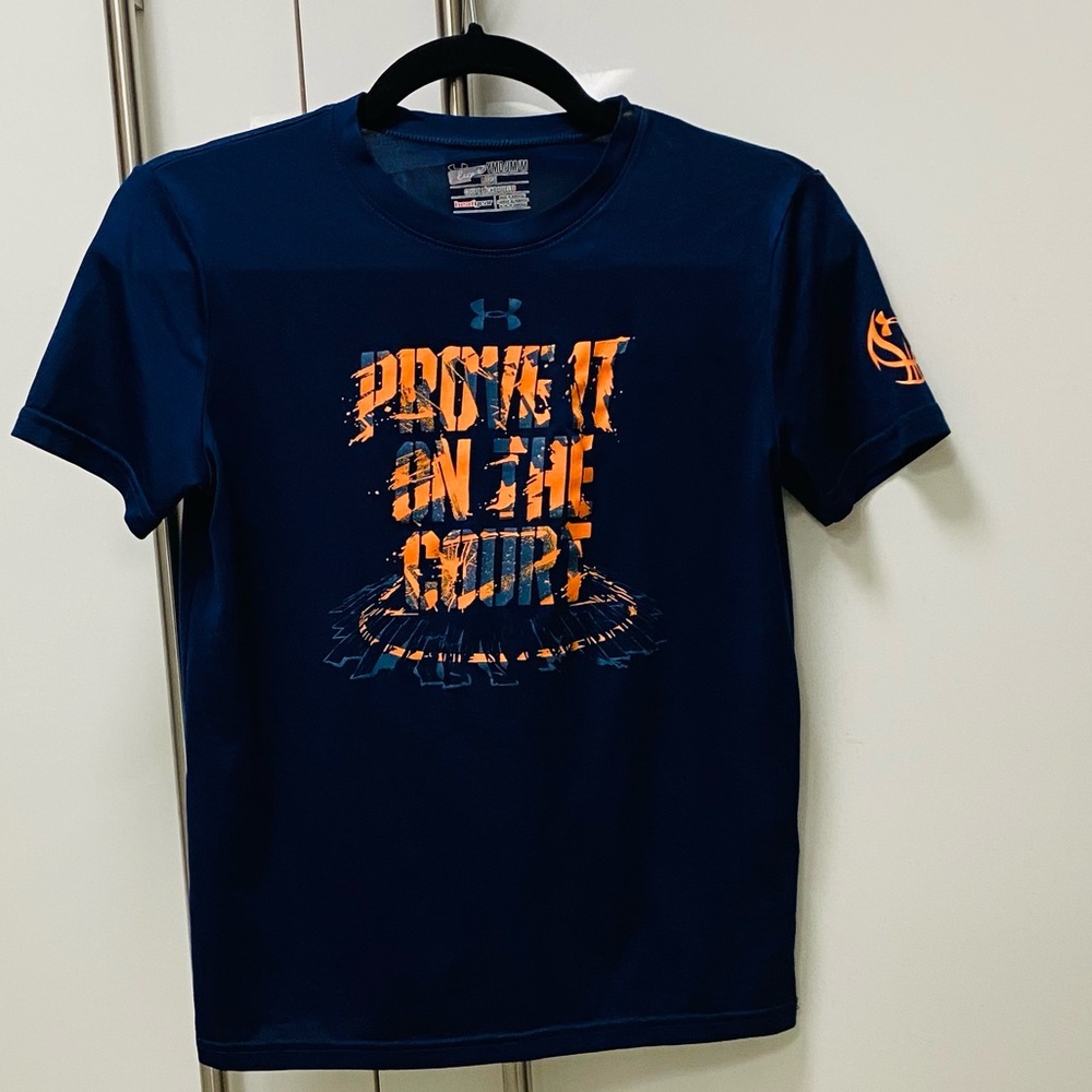 Under Armour Heatgear Loose Fit “Prove It On The Court” t-shirt Blue Boys Medium